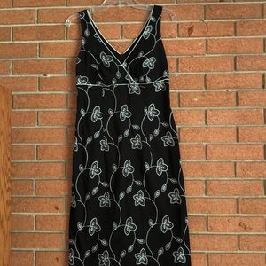 🖤KAREN KANE🖤EMBROIDERED  FLORAL SHEATH DRESS🖤